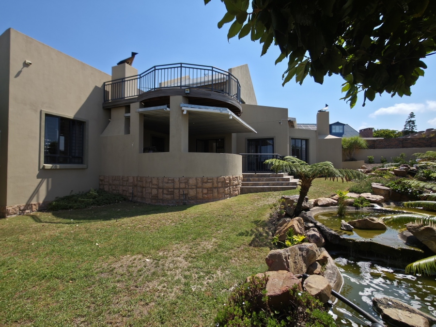 5 Bedroom Property for Sale in Wavecrest Eastern Cape